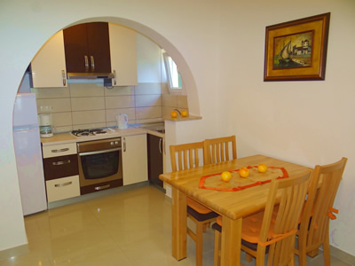 Kuhinja u apartmanima Zora Okrug Kitchen