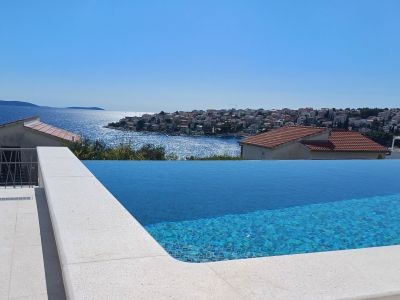 Villa 1 apartments Zora Okrug Gornji and Ciovo, Croatia